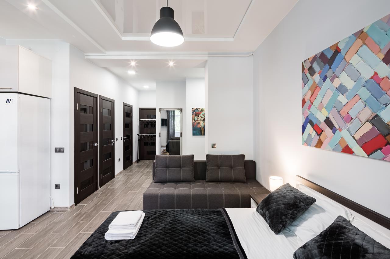 New Studio With Balcony Lviv Extérieur photo